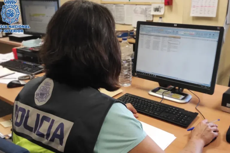 delito de posesion y distribucion de pornografia infantil en zaragoza