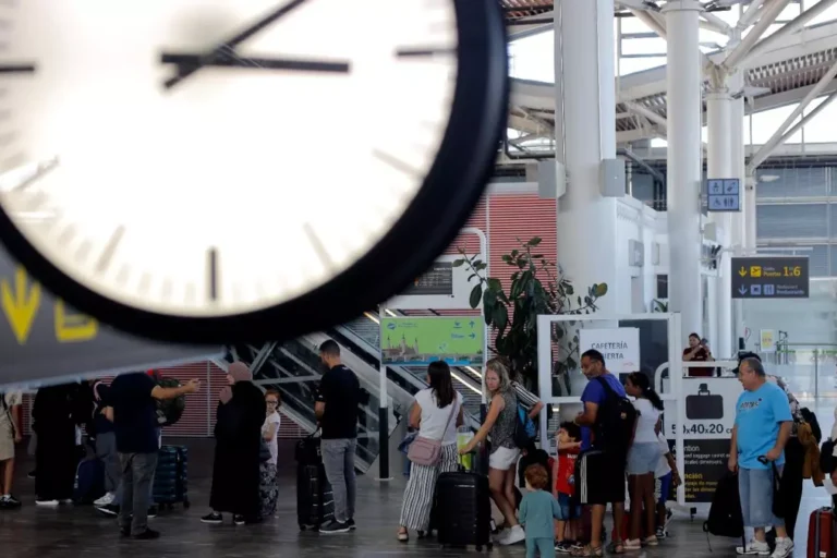 Defendemos a los pasajeros ante retrasos, cancelaciones y overbooking. Reclama a aerolíneas con MV-Abogados. ¡Recupera lo que te corresponde!