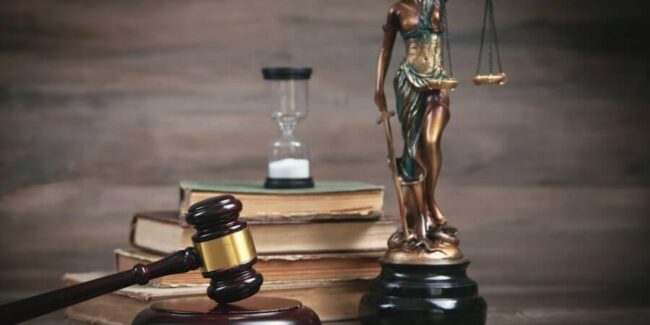 Diferencia entre conflicto civil y delito penal explicada por abogado en Zaragoza